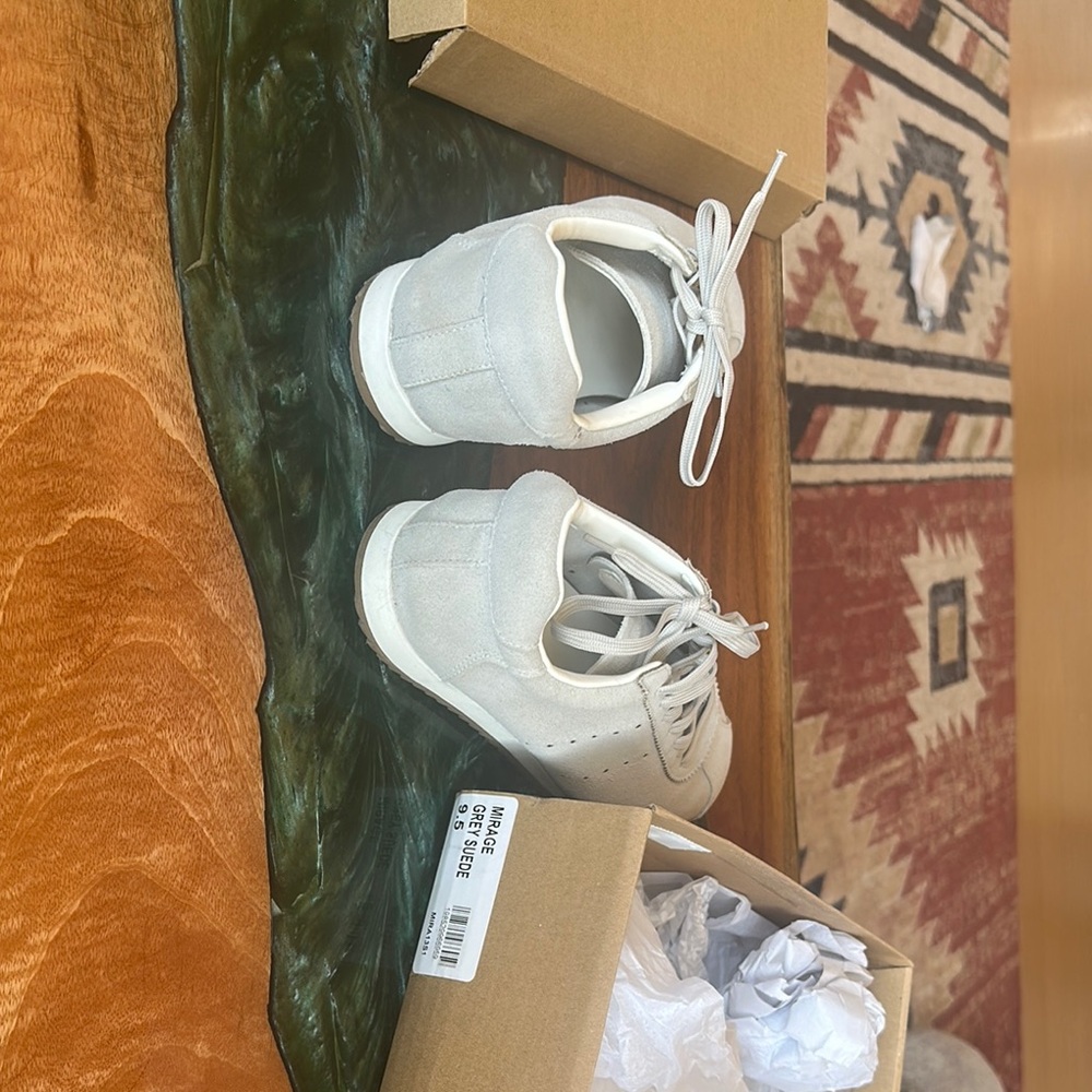 Steve Madden White and Gray Casual Sneakers